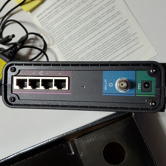 Motorola ARRIS SURFbrard  Modem & WiFi Router N300 300 Dual Band SBF6580 - Picture 8 of 11